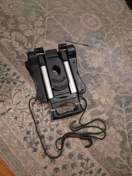 Photo of free Suitcase wheels with handle, bungie (20879) #2