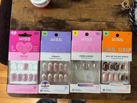 Photo of free 1 new press on nails and 3 extras (Woburn) #1