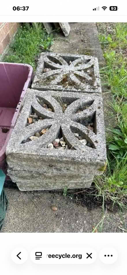 Photo of free Garden bricks/ hardcore (Brentwood station CM15) #1