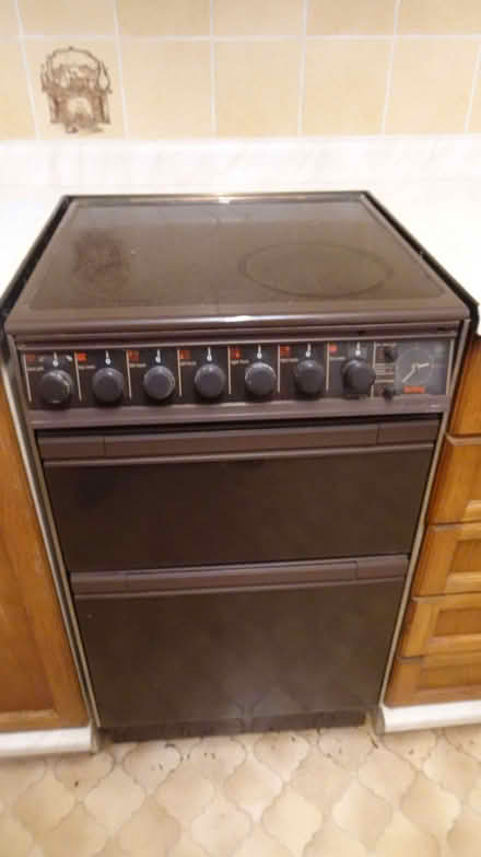 Photo of free Electric Cooker (Reddish SK5) #1
