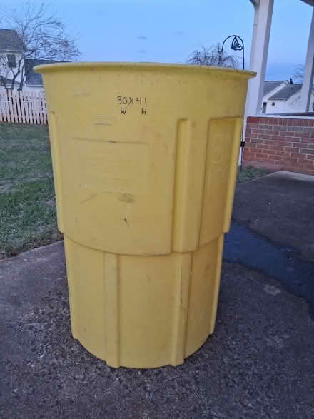 Photo of free Large plastic can (Maryville) #1