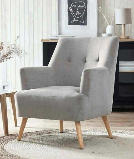 Photo of Small arm chair (Halewood L25) #1