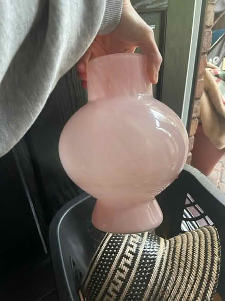 Photo of free Pink glass vase (L171AX) #1