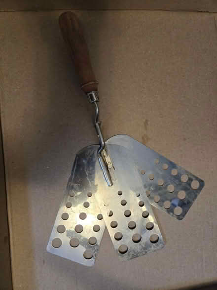 Photo of free Wide spatula (Reading Center) #2