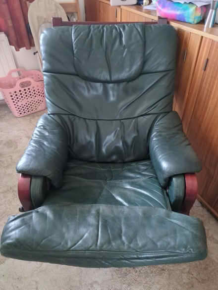 Photo of free Green leather rotating armchair (BS7) #1