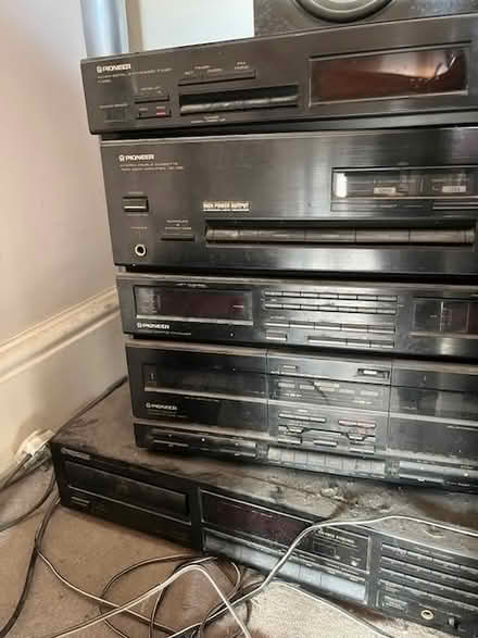 Photo of free Pioneer CD and Hifi (EN5) #1