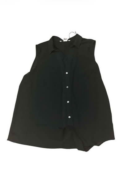 Photo of free H&M Woman’s Green Top (Brooklyn Storage) #1