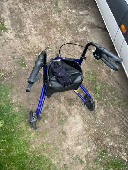 Photo of free Walker (AL2 / SG6) #1