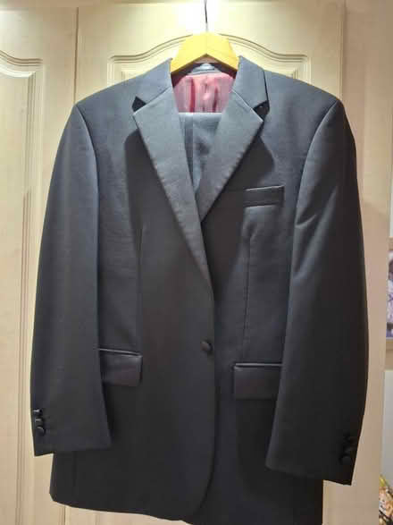 Photo of free Black Dress Dinner Suit/Tuxedo (Woolston WA1) #1