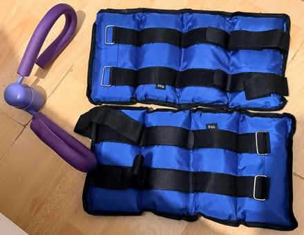 Photo of free 2x 3kg ankle weights and mini thigh toner (Ashburton SE25) #1