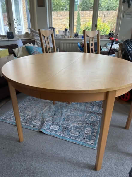 Photo of free Dining room table extendable & 6 chairs (Teddington TW11) #1
