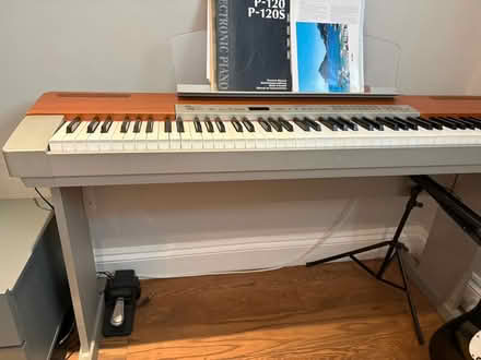 Photo of free Yamaha keyboard (TW11) #2