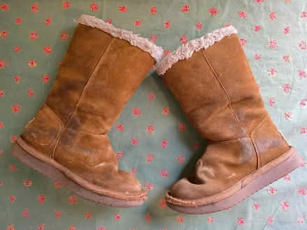 Photo of free Kid's Ugg Boots 12 (West 7th) #1