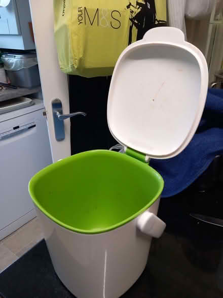 Photo of free Waste food kitchen caddy (Emsworth PO10) #1