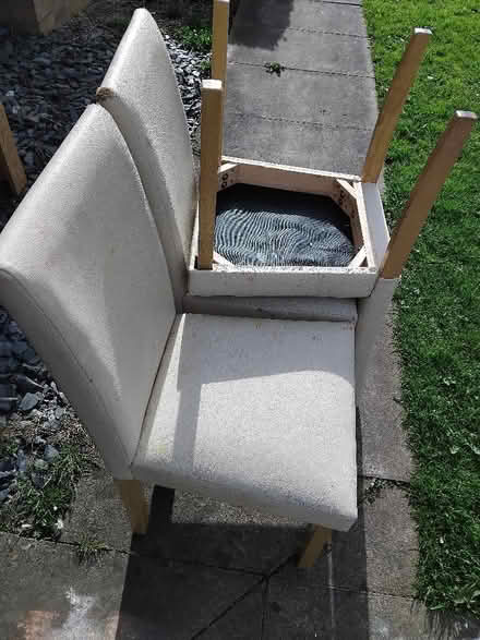 Photo of free table and chairs (Vange SS16) #3