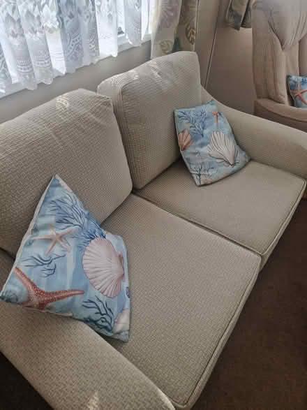 Photo of free 2 seater sofa (Hu114sa) #2