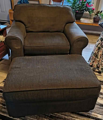 Photo of free Recliner, Sofa, Chair, Ottoman (Morinville) #3