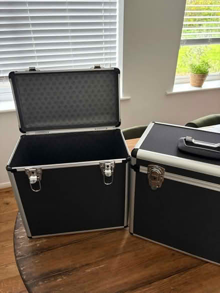 Photo of free Two LP/12 inch singles cases (HR4 8lg) #1