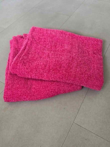 Photo of free 2 x pink chenille blankets (Amersham HP6) #1