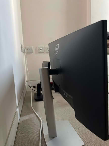 Photo of free 2 PC monitors (Charlton SE7) #2