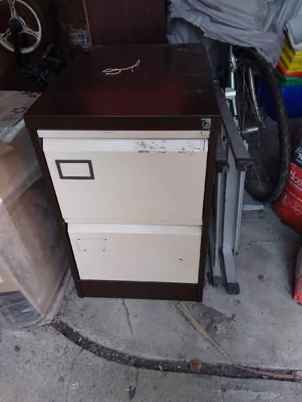 Photo of free 2 drawer filing cabinet wth keys (Southport PR9) #3