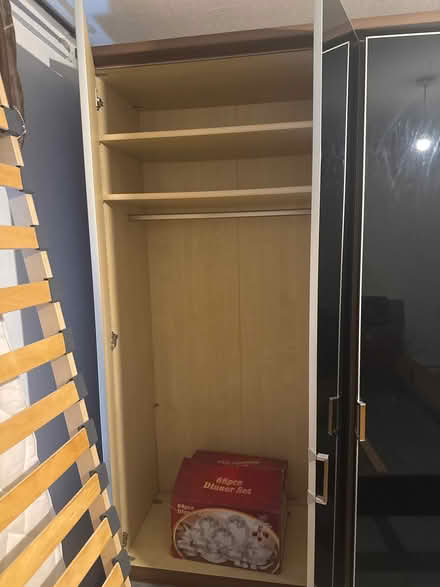 Photo of free Large wardrobe (Canonbury N1) #4