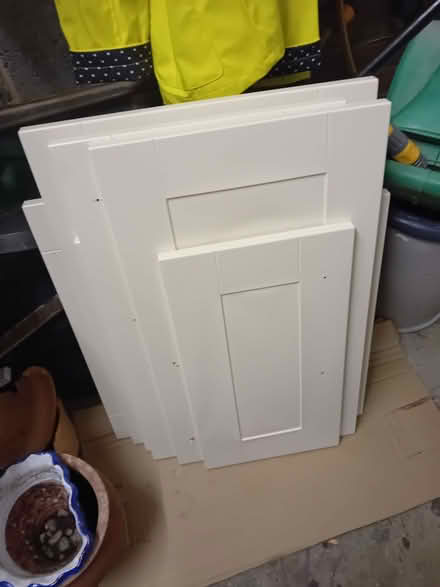 Photo of free Kitchen cupboard doors cream (Bilton HG1) #1