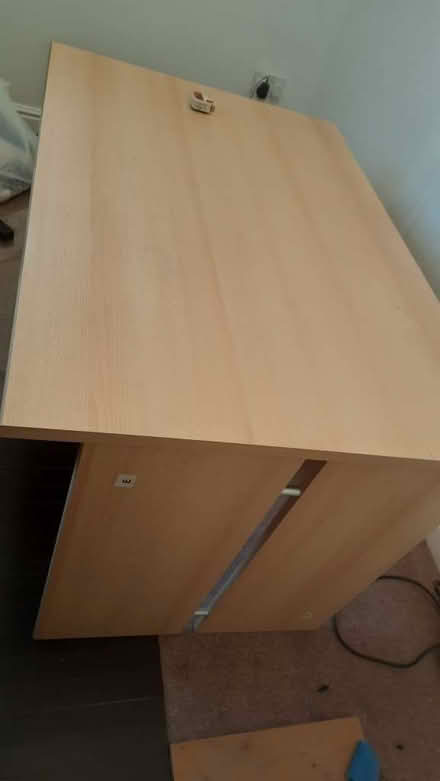 Photo of free Large office desk (Byfleet KT14) #1