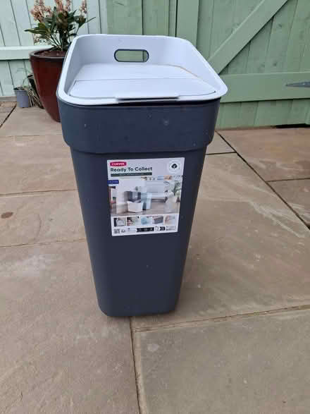 Photo of free Plastic waste bin (Nantwich CW5 6ZG) #3