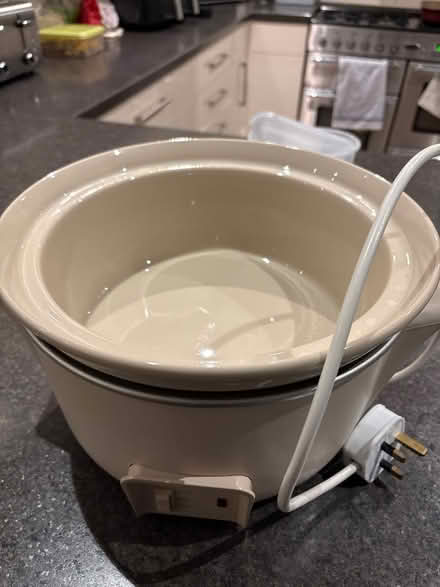 Photo of free Slow cooker (Shirley CR0) #3