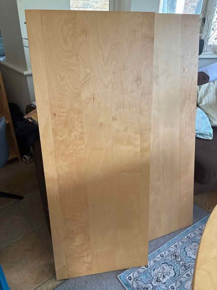 Photo of free Dining room table extendable & 6 chairs (Teddington TW11) #2