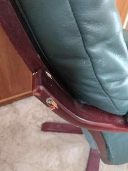 Photo of free Green leather rotating armchair (BS7) #3