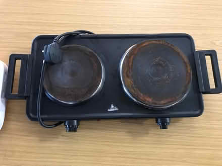Photo of free BROKEN hot plates (2x) (Possil Parlk / Parkhouse G22) #1