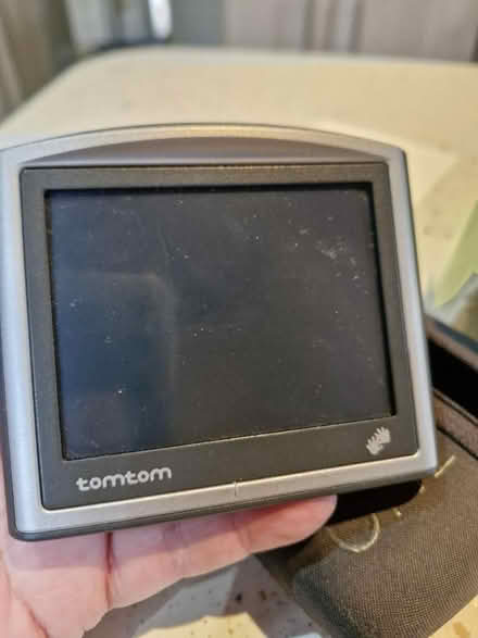 Photo of free Tomtom (Bloomfield BA2) #2