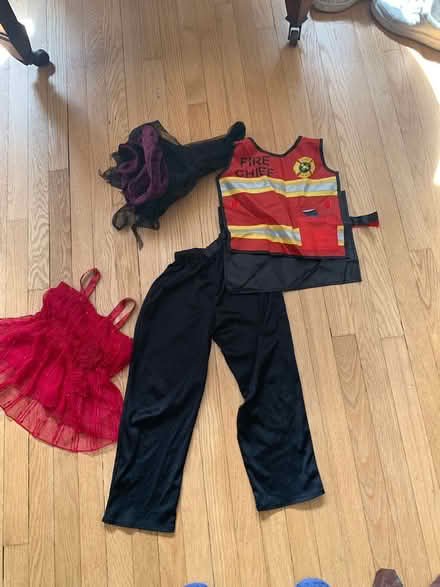 Photo of free Children’s fancy dress (KT10 esher) #4