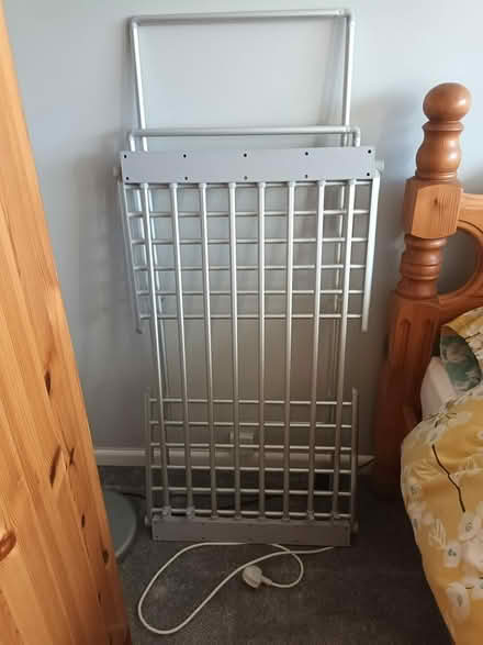 Photo of free Airer / rail / mirror (Burry port Sa16 0le) #4