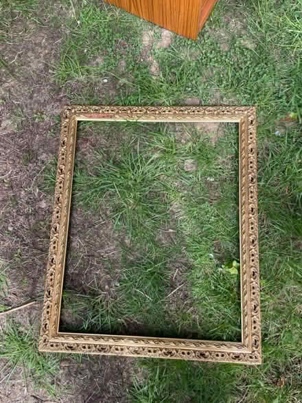 Photo of free Golden decorative frame (AL2 / SG6) #1