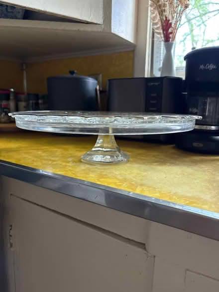 Photo of free Gilt-edged cake stand (Croton-on-Hudson) #2