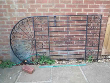 Photo of free Metal garden gate (CB4) #1