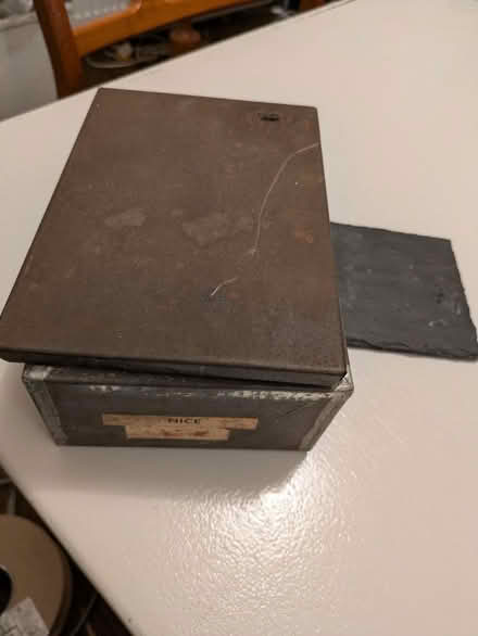 Photo of free Vintage tin box (Addlestone KT15) #3