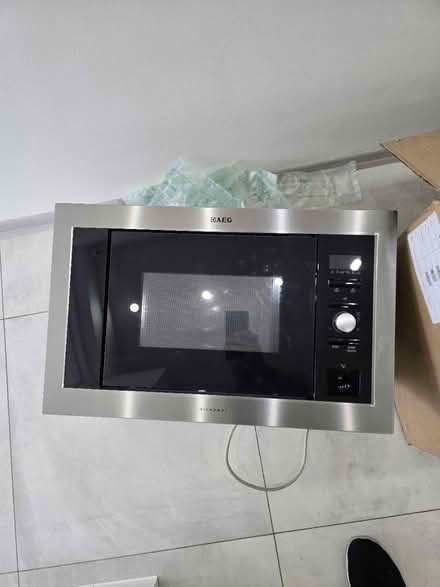 Photo of free Microwave AEG integrated (Sg29nb) #1