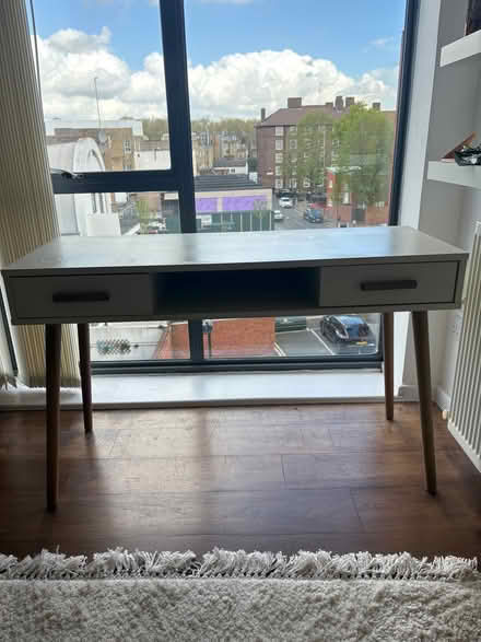 Photo of free Desk (Haggerston E8) #1