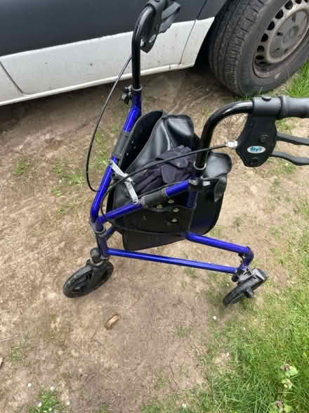 Photo of free Walker (AL2 / SG6) #2