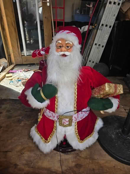 Photo of free Singing Dancing Santa (Rolvenden TN17) #1