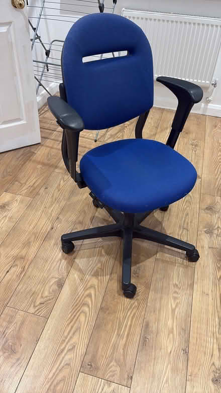 Photo of free Blue wheelie chair (CT20) #1