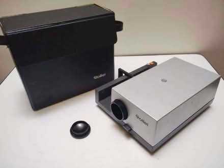 Photo of free Vintage Rollei slide projector (Briston NR24) #1