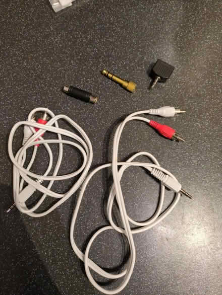 Photo of free Audio cables and connectors (Bruntsfield EH10) #1