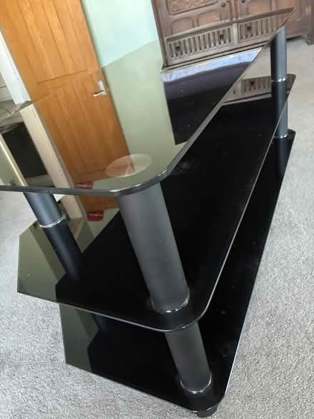 Photo of free TV stand (Hd34uw) #2