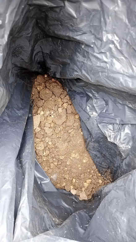 Photo of free Garden soil mixed with some gravel (Kingsbury B78) #1