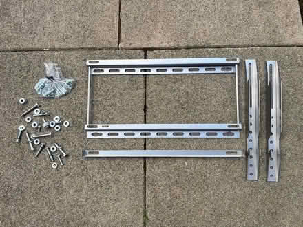 Photo of free TV wall mount (Attenborough NG9) #1